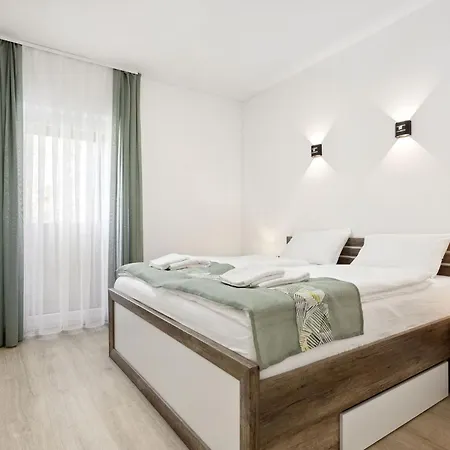 Kristal Lux Aparments With A Balcony Apartment