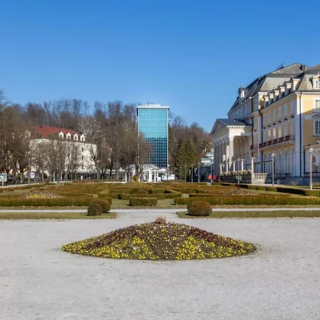 Kristal Lux Aparments With A Balcony *