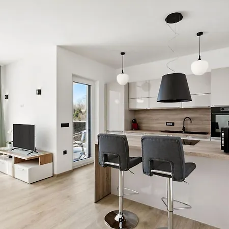Apartman Kristal Lux Aparments With A Balcony