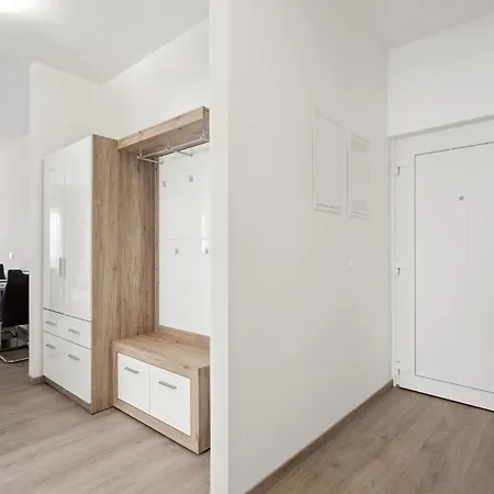 Kristal Lux Aparments With A Balcony *