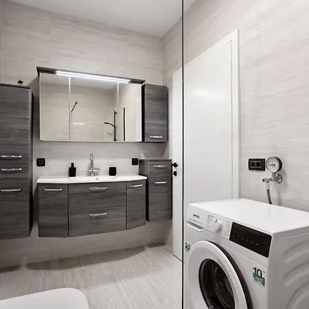 Kristal Lux Aparments With A Balcony Apartment *