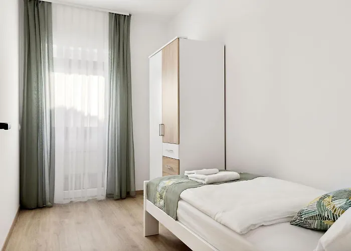 Kristal Lux Aparments With A Balcony Appartement *