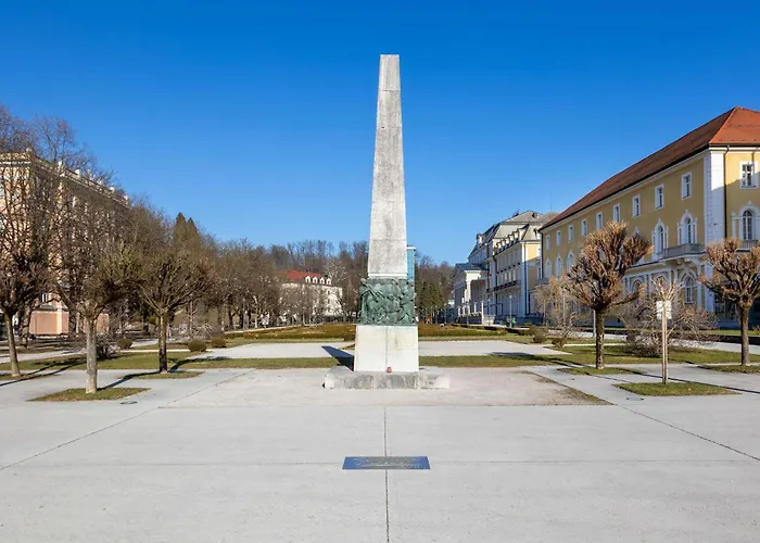 Kristal Lux Aparments With A Balcony Appartement *