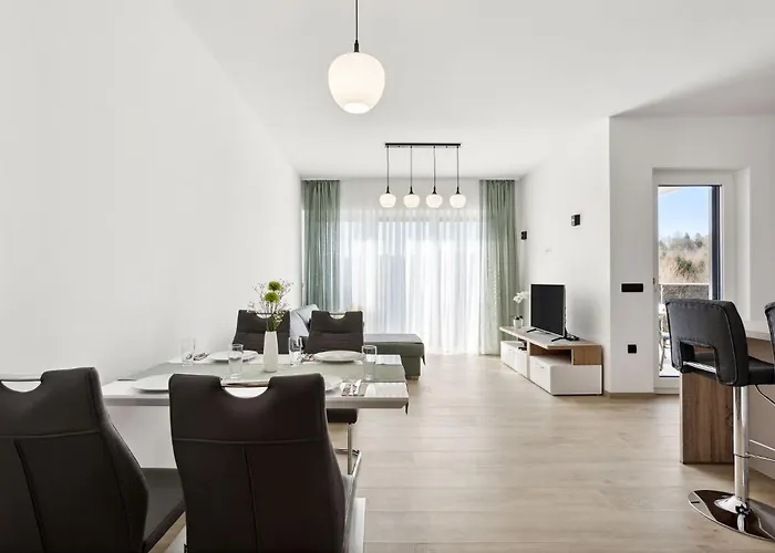 Kristal Lux Aparments With A Balcony Appartement