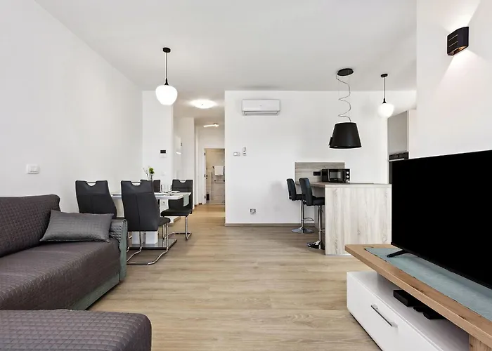 Kristal Lux Aparments With A Balcony *